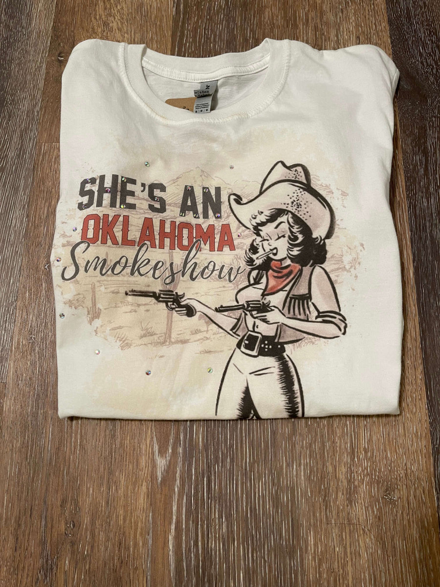 "She's an Oklahoma Smokeshow" graphic tee – Copper & Lace Western Boutique